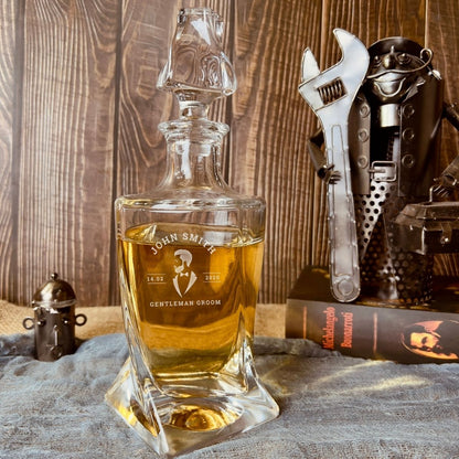 Engraved Twisted 800ml Whiskey Decanter
