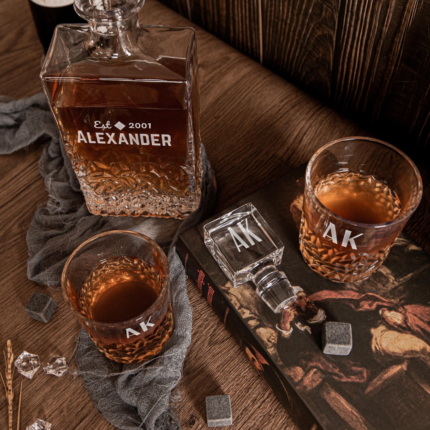 Engraved Carving Old Fashion Whiskey Decanter Set & 4 Glasses