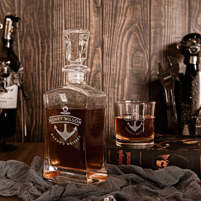 Engraved 680ml Whiskey Decanter Set & 4 Glasses